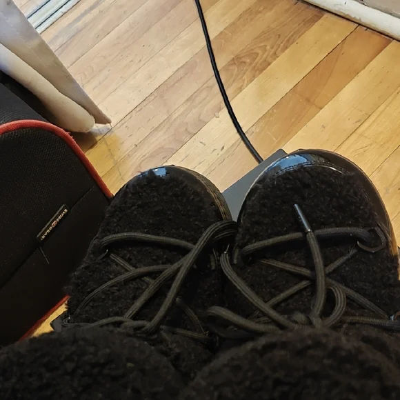 RUDSAK Kids Black Textured Boots - Picture 7 of 16